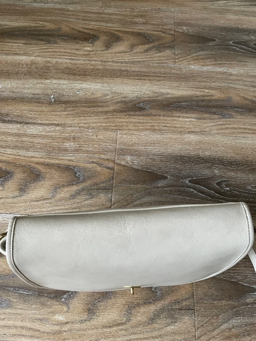 Coach Vintage Turnlock Shoulder Bag in Bone - Picture 5 of 16